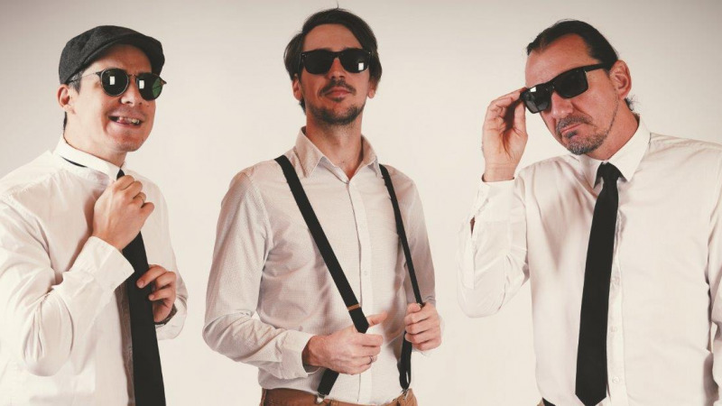 Vagabond Trio concert