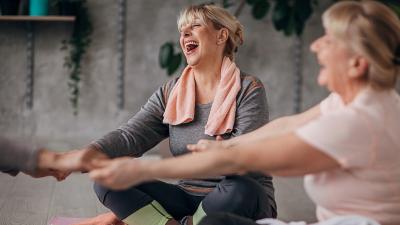 Mosolygó Stúdió - Nevető jógával az egészség útján