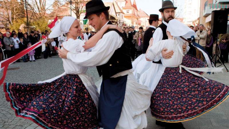 Pfingsten auf dem Bauernmarkt