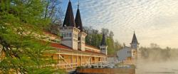 The buildings of the Hévíz Lake