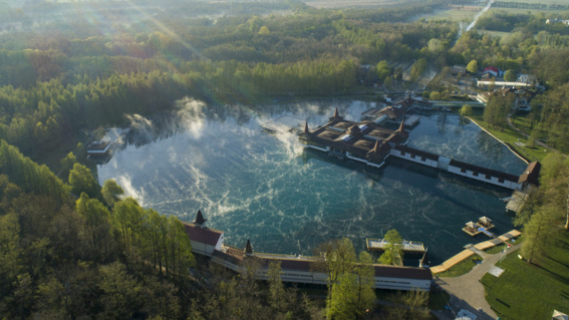 Lake Hévíz among the 10 Best Thermal Baths in Europe!
