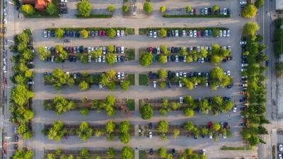 Januártól a turisták is vásárolhatnak parkolóbérletet Hévízen