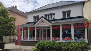 20 Jahre im Dienst der Gäste – Wegweiser und Herz von Hévíz: das 20-jährige Tourinform-Büro