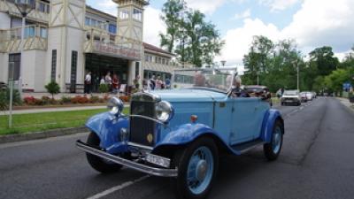 Újra csodás old timer autók felvonulása várható Hévízen!