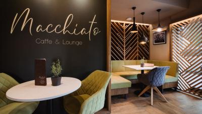 Macchiato Caffe & Lounge