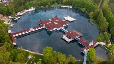 Hungarikum Hévízi-tó és gyógyászat