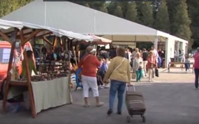 Folklór programok a hévízi termelői piacon